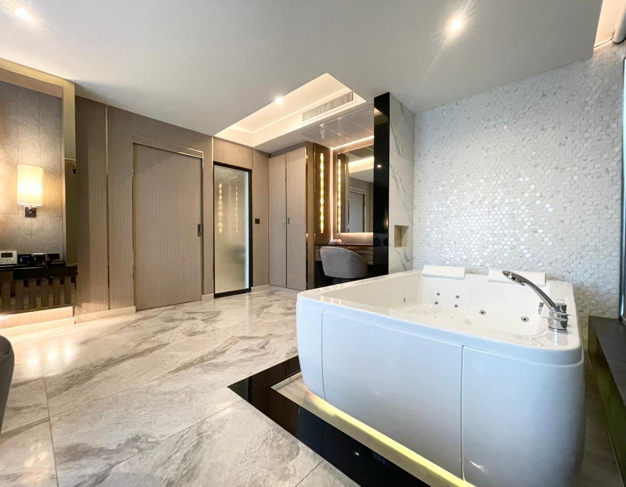 The Tj Hotel Jomtien Екстериор снимка