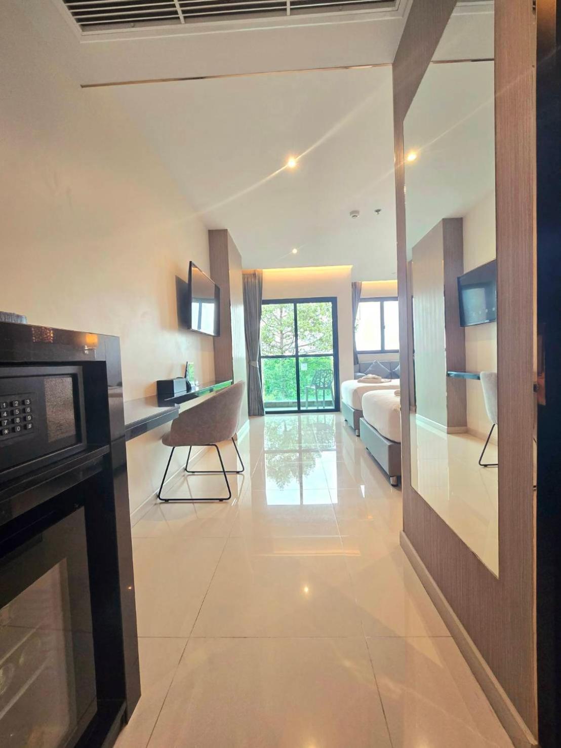 The Tj Hotel Jomtien Екстериор снимка