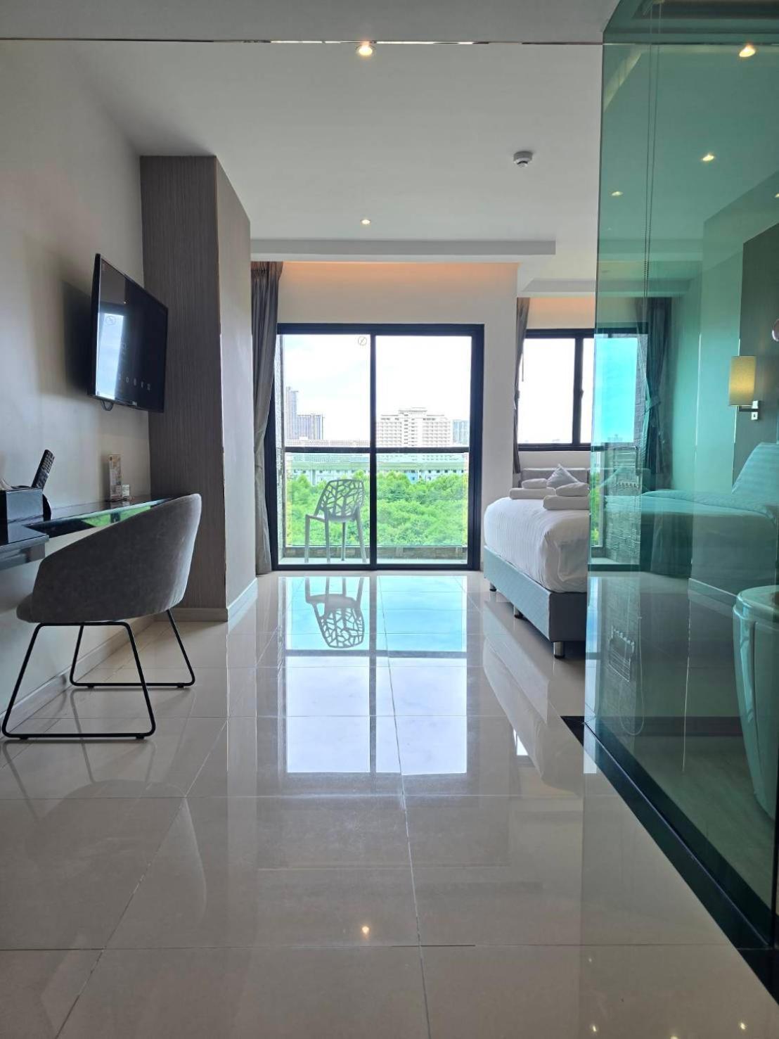The Tj Hotel Jomtien Екстериор снимка