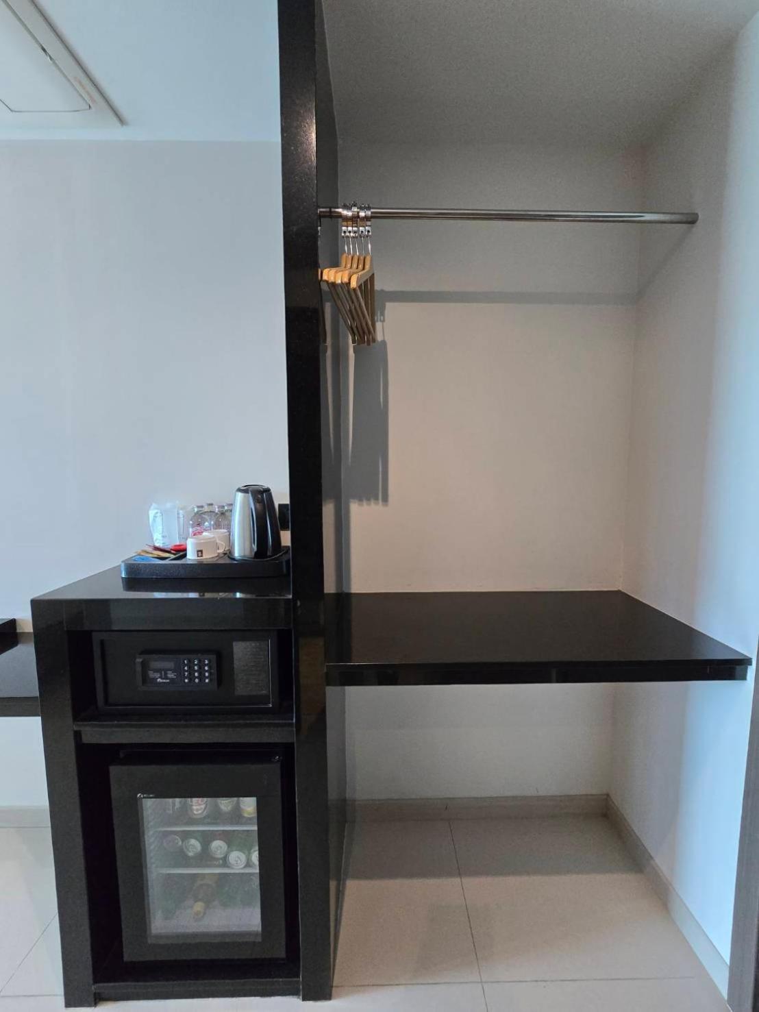 The Tj Hotel Jomtien Екстериор снимка